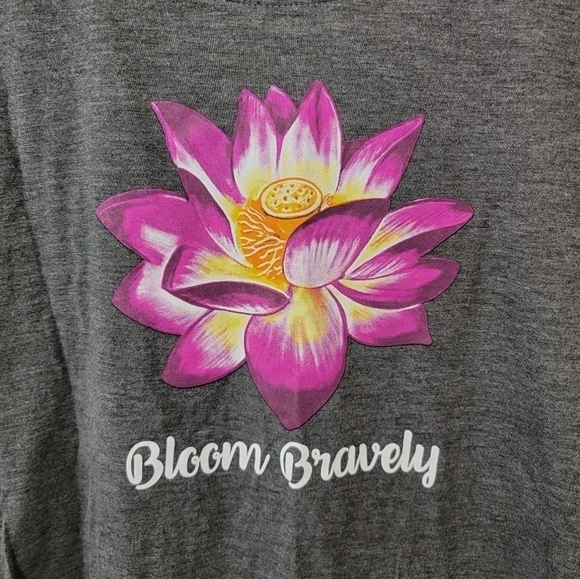 NWT Bella Canvas | Floral Bloom Bravely Tee Size Small - Picture 4 of 5